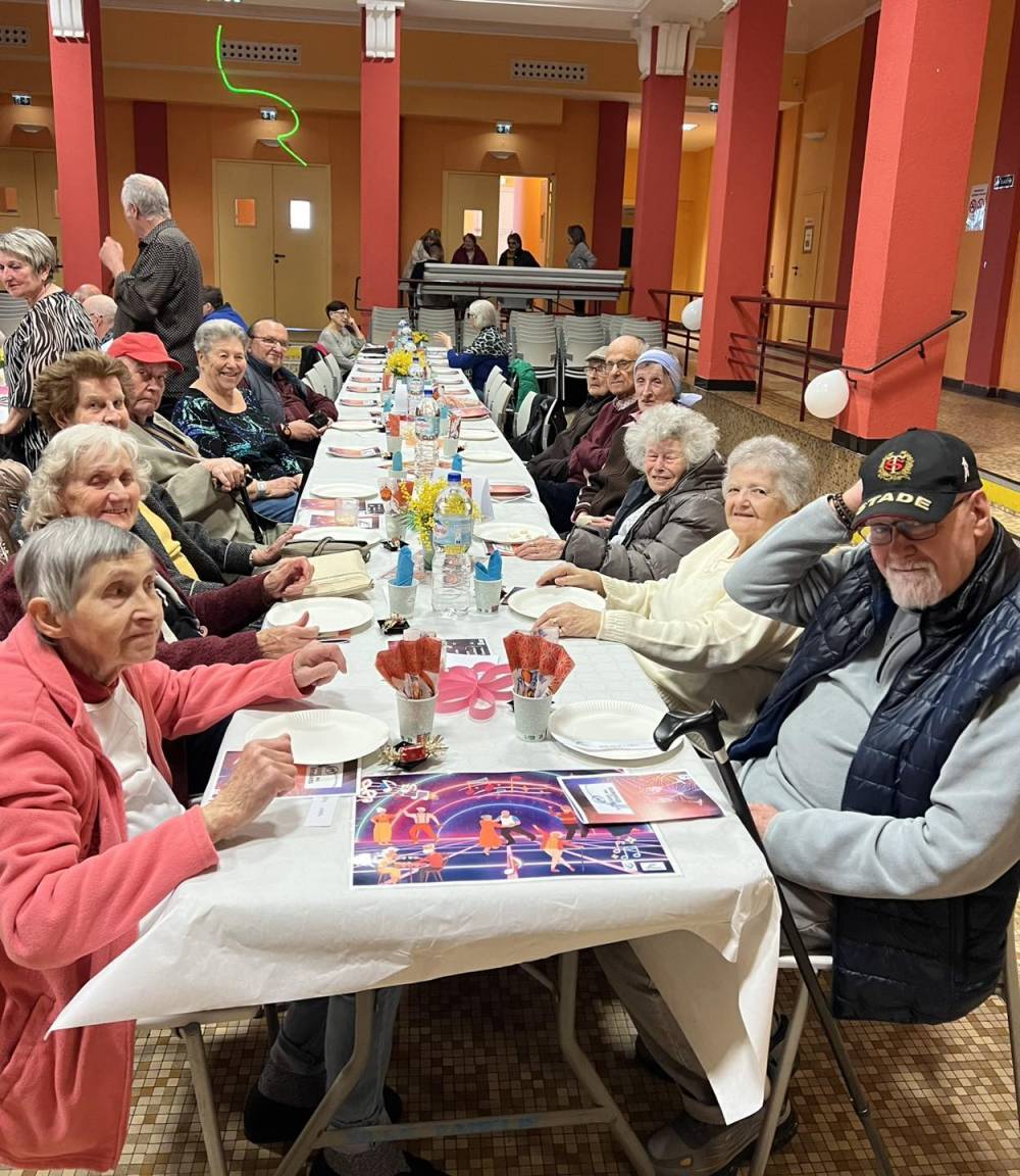 Les repas tous ensemble
